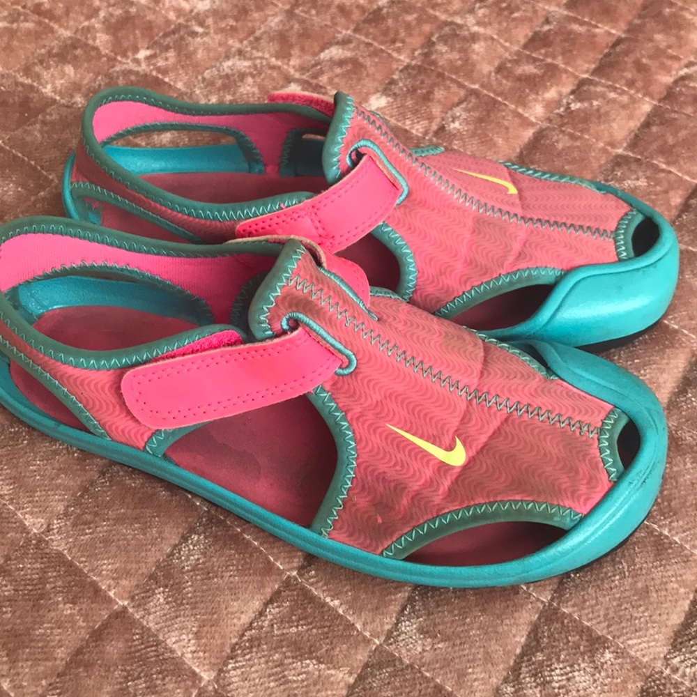 Nike Water shoes💦